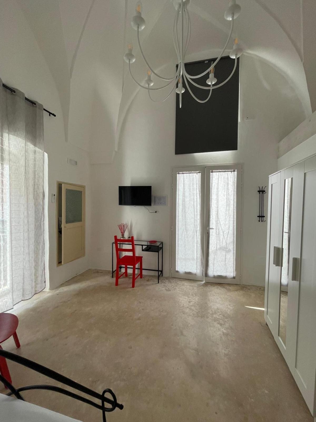 Cortile Carducci Hotel รากาเล ภายนอก รูปภาพ