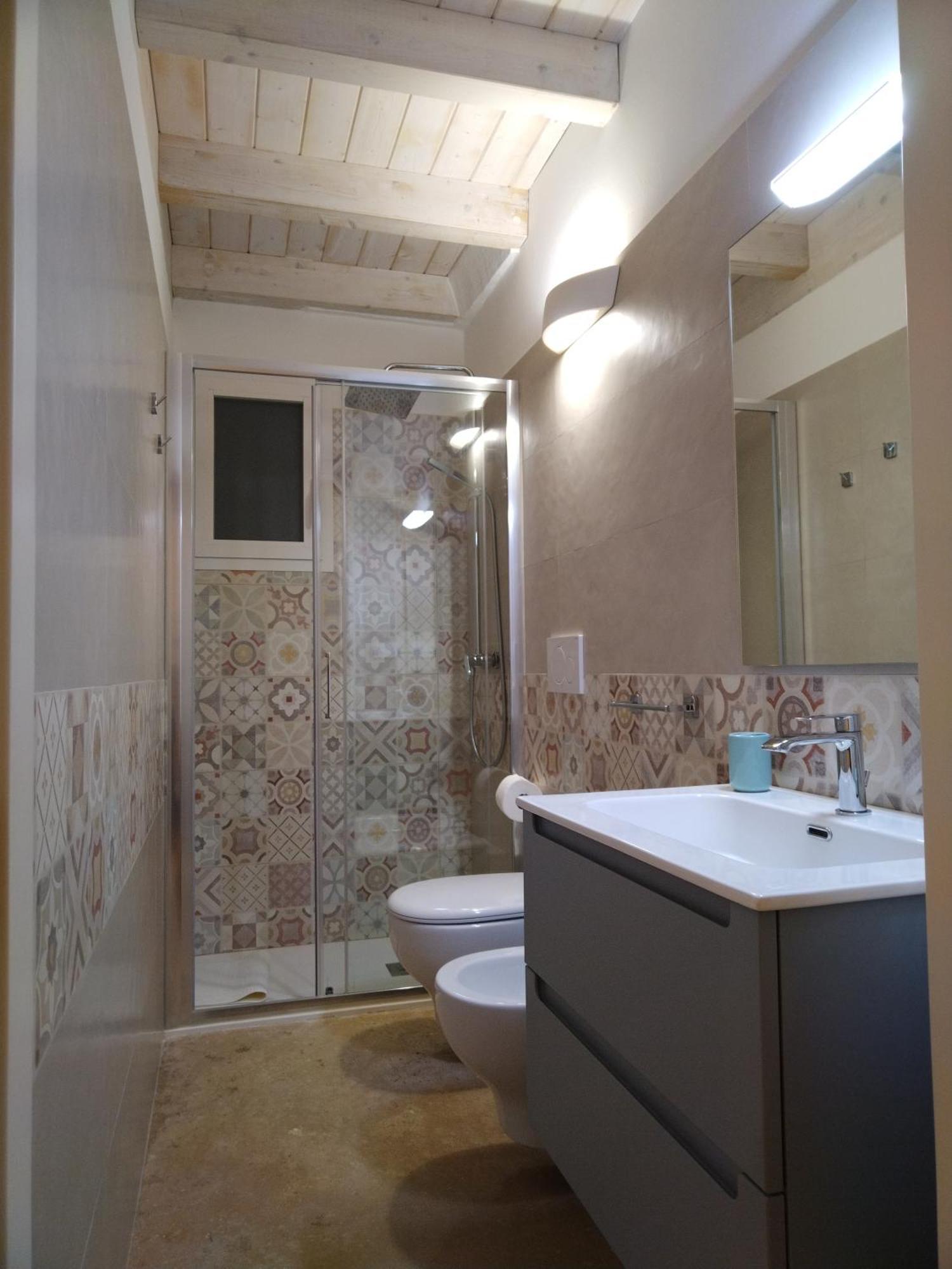Cortile Carducci Hotel รากาเล ภายนอก รูปภาพ